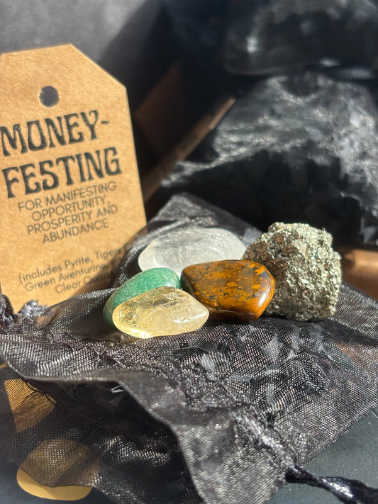 ‘Moneyfesting’ tumble stone set