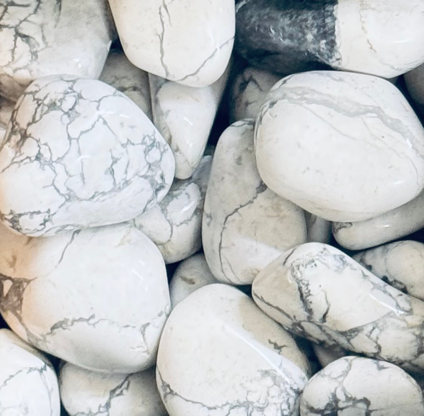 Howlite Tumble Stone