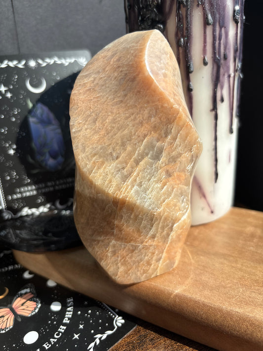 Peach Moonstone Flame